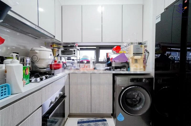 3 Bed Condo for Rent in  The Wisteria / Wisteria Mall - Image 2