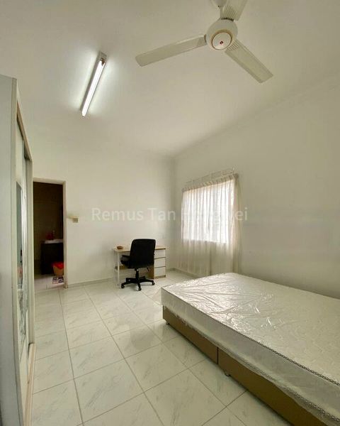 Master Room (Landed) for Rent in  Sennett Road - Image 2