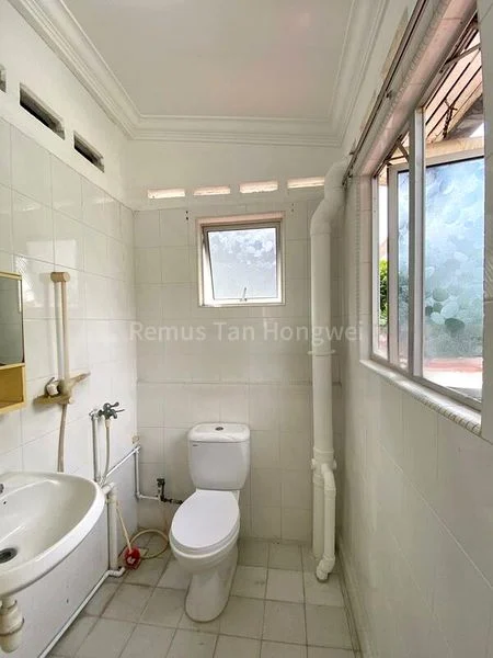 Master Room (Landed) for Rent in  Sennett Road - Image 5