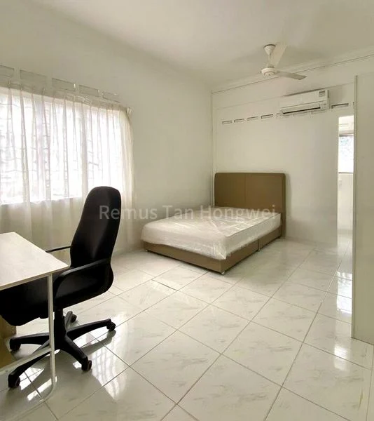 Master Room (Landed) for Rent in  Sennett Road - Image 1