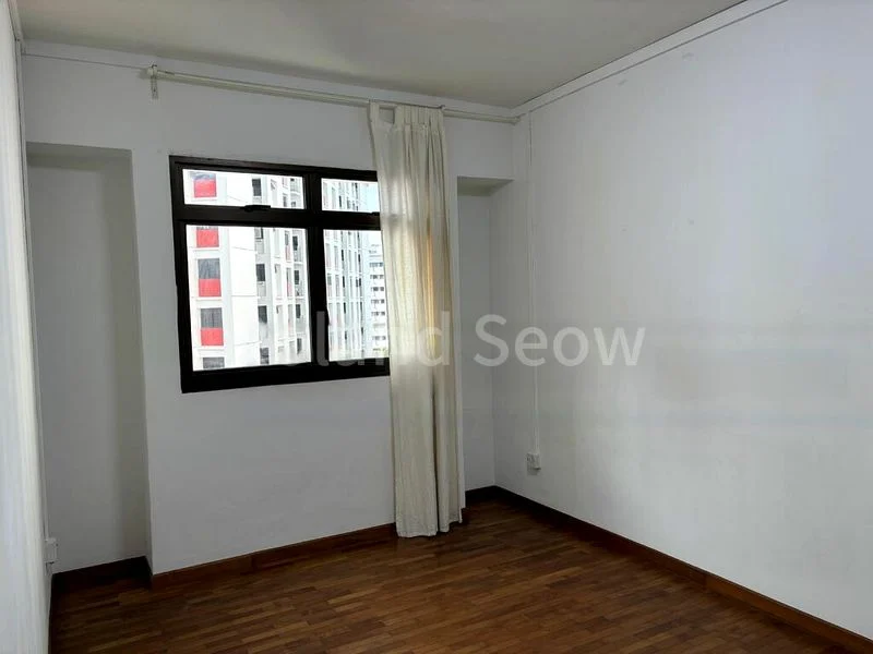 5 Room (5I) HDB for Rent in  194 Rivervale Drive - Image 5