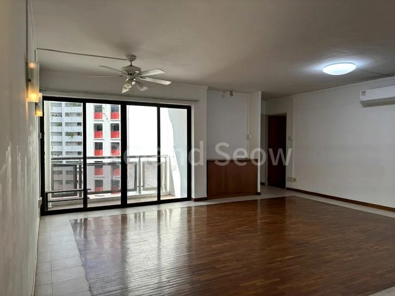 5 Room (5I) HDB for Rent in  194 Rivervale Drive - Image 1