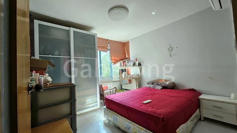 Common Room (HDB) for Rent in  185 Edgefield Plains - Image 1