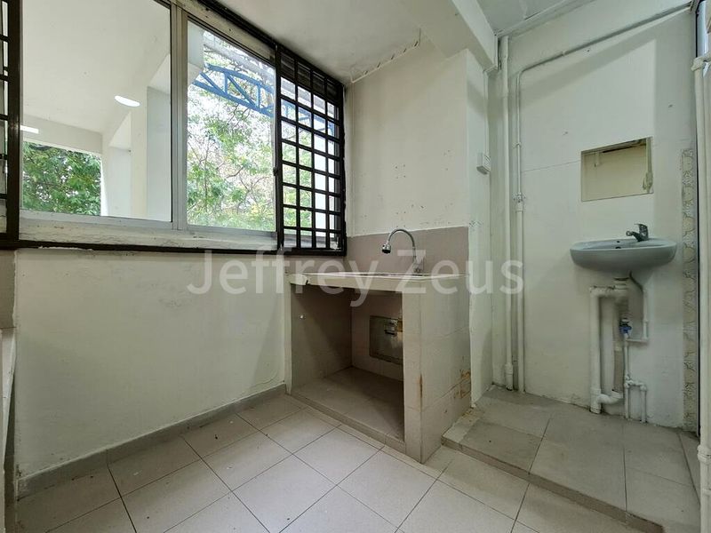 Shop / Shophouse for Sale: 107, Jalan Bukit Merah - Image 8