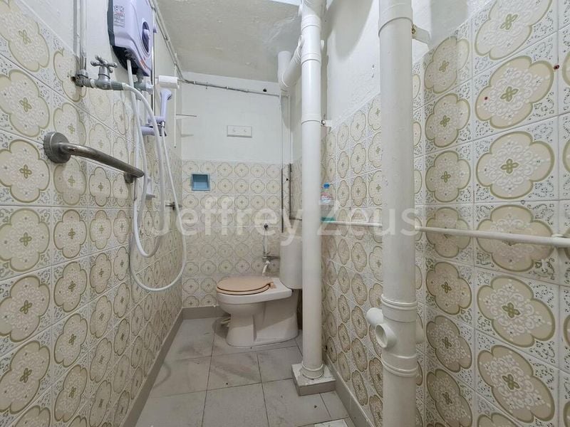 Shop / Shophouse for Sale: 107, Jalan Bukit Merah - Image 6