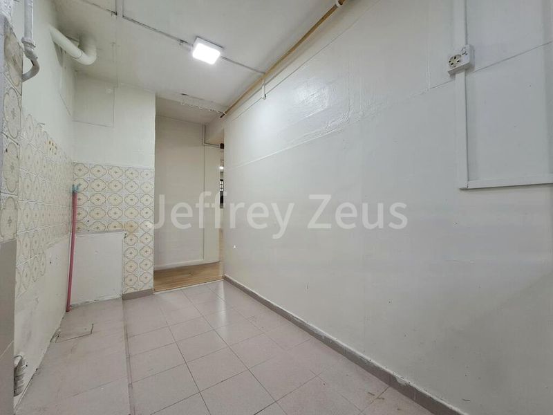 Shop / Shophouse for Sale: 107, Jalan Bukit Merah - Image 9