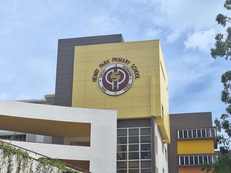 5 Bed Terraced House (Landed) for Sale in  McMahon Park - Image 2