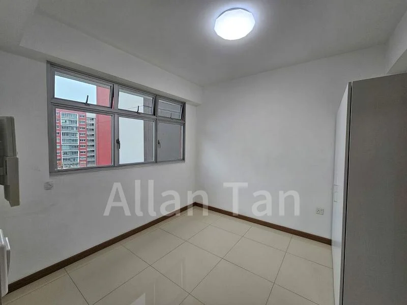 2 Room (2A) HDB for Rent in  439A Bukit Batok West Avenue 8 - Image 2