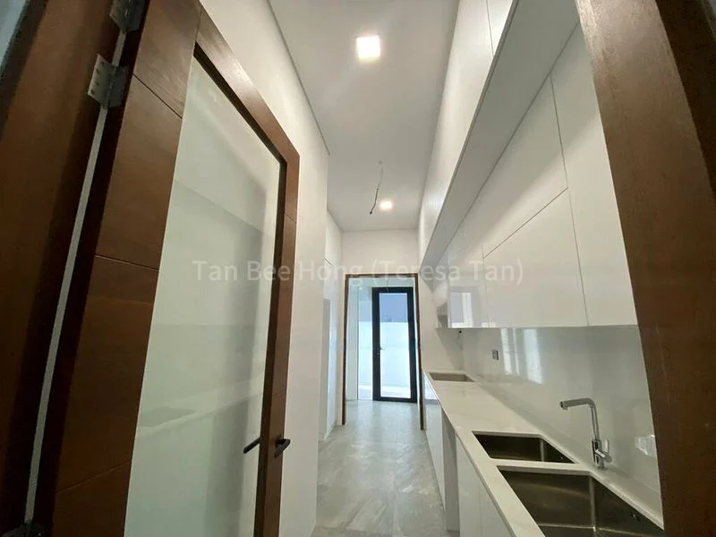 4 Bed Terraced House (Landed) for Sale in  Mount Rosie Villas - Image 4