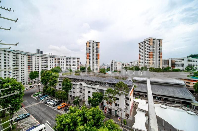 3 Room (3I) HDB for Sale in  32 Telok Blangah Rise - Image 1