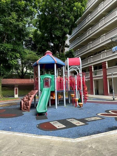 5 Room (5I) HDB for Rent in  316 Tampines Street 33 - Image 4