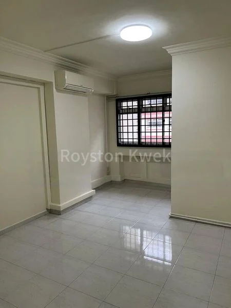 5 Room (5I) HDB for Rent in  316 Tampines Street 33 - Image 13