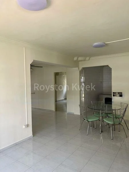 5 Room (5I) HDB for Rent in  316 Tampines Street 33 - Image 16
