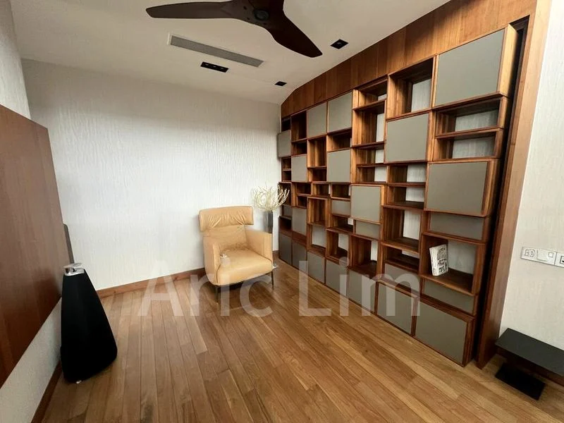 4 Bed Condo for Sale in  Sage - Image 3