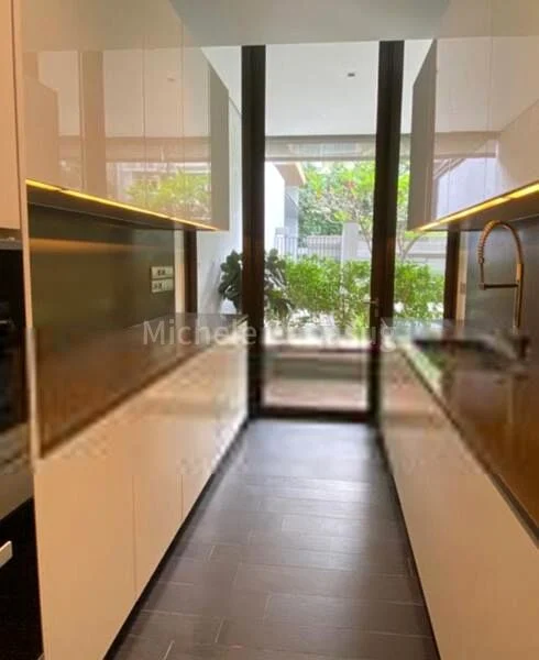 4 Bed Condo for Rent in  Lloyd Sixtyfive - Image 2