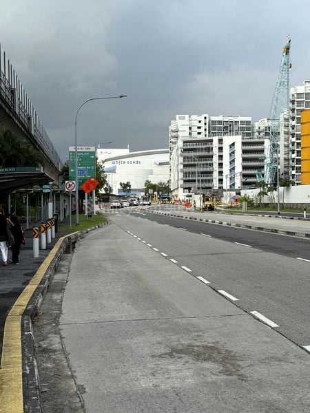 Executive HDB for Sale in  537 Pasir Ris Street 51 - Image 17