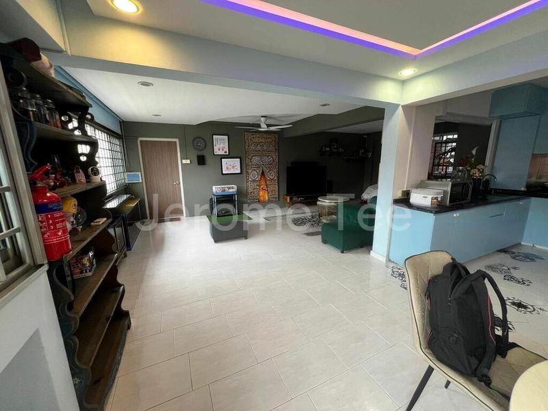 Executive HDB for Sale in  302 Woodlands Street 31 - Image 15