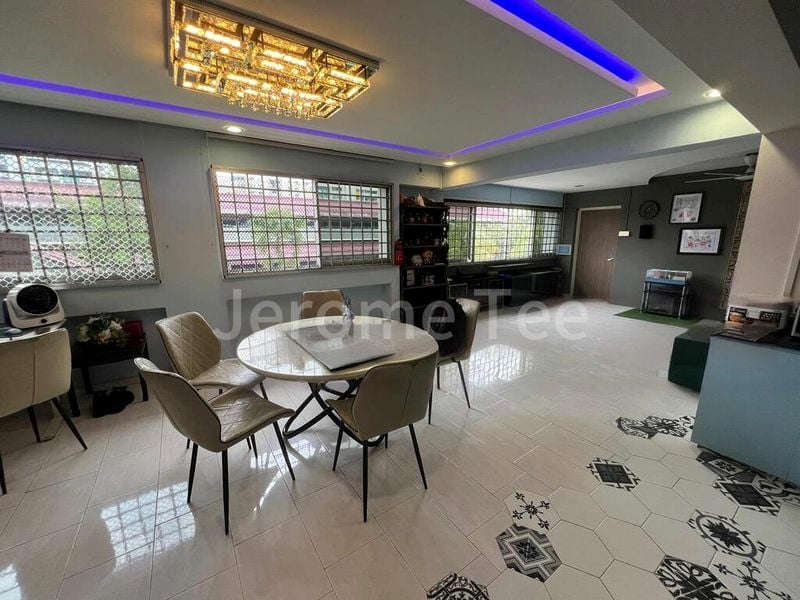Executive HDB for Sale in  302 Woodlands Street 31 - Image 9