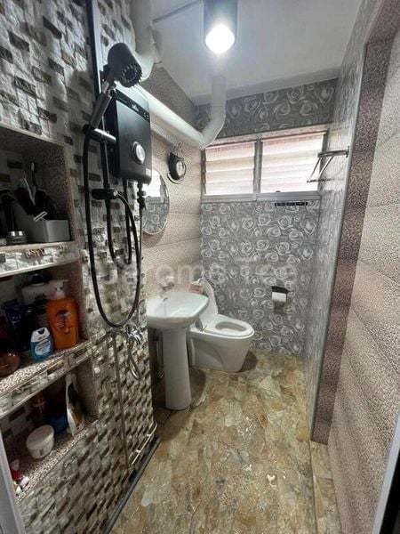Executive HDB for Sale in  302 Woodlands Street 31 - Image 1