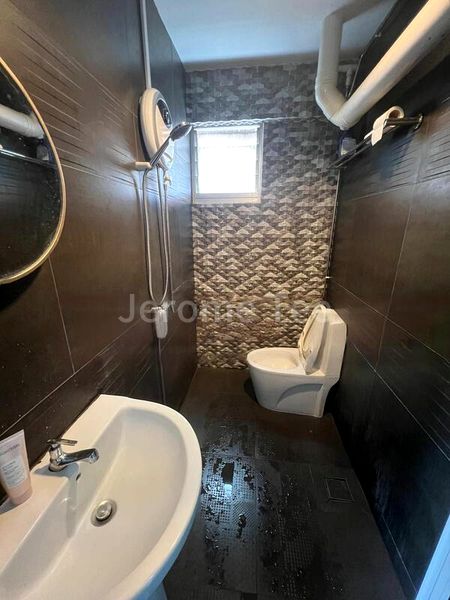 Executive HDB for Sale in  302 Woodlands Street 31 - Image 13