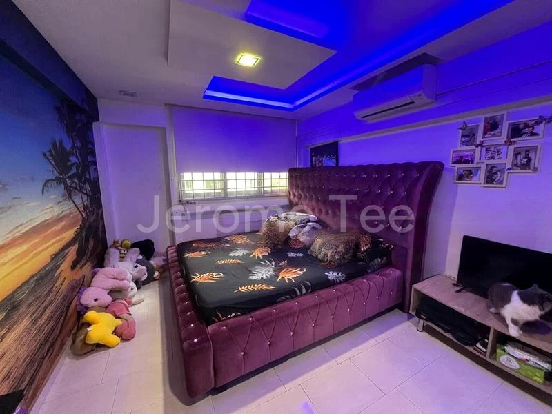 Executive HDB for Sale in  302 Woodlands Street 31 - Image 16