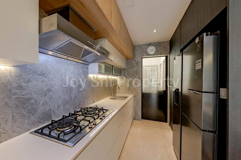 3 Bed Condo for Sale in  Parbury Avenue - Image 4