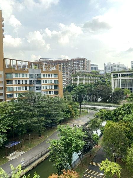 Common Room (HDB) for Rent in  669B Edgefield Plains - Image 9