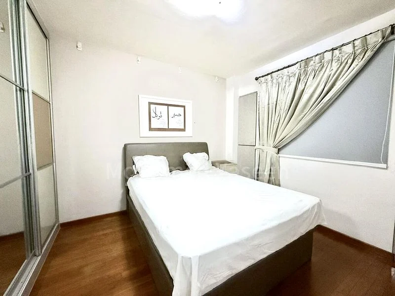 5 Room (5I) HDB for Sale in  176B Edgefield Plains - Image 5