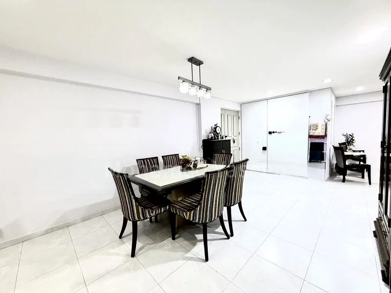 5 Room (5I) HDB for Sale in  176B Edgefield Plains - Image 8