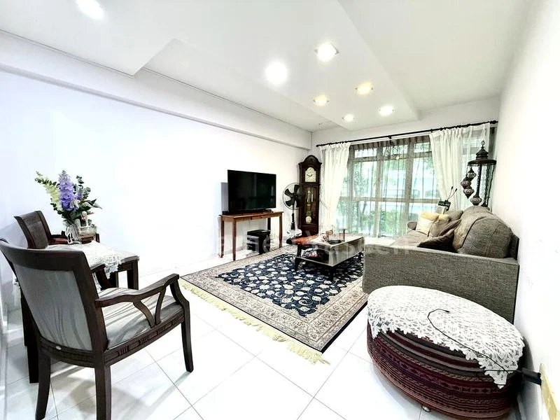 5 Room (5I) HDB for Sale in  176B Edgefield Plains - Image 1