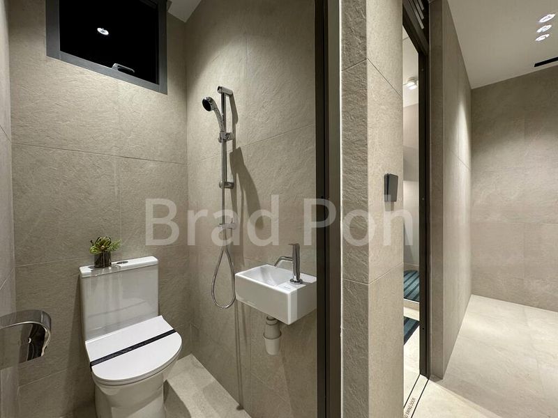 4 Bed Condo for Sale in Zion Road - Image 2
