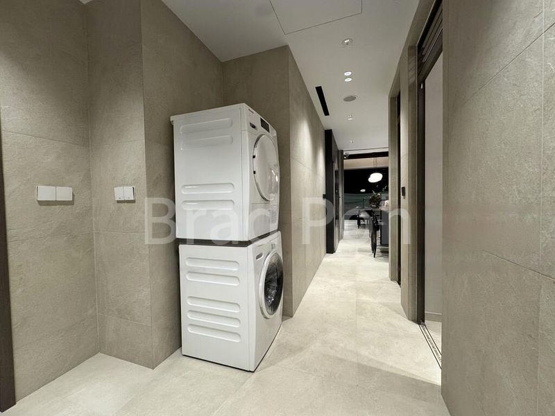 4 Bed Condo for Sale in Zion Road - Image 3