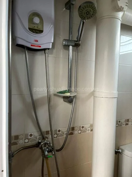 Common Room (HDB) for Rent in  204 Ang Mo Kio Avenue 3 - Image 4