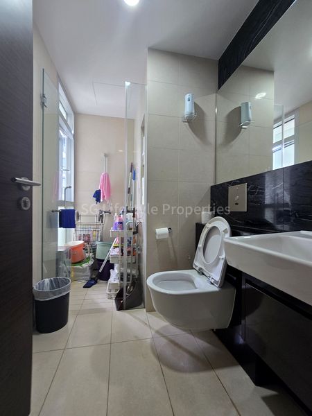 Office for Rent in Eon Shenton - Image 4