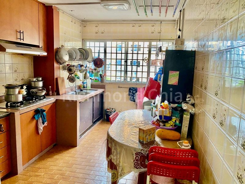 3 Room (3I) HDB for Sale in  804 King George's Avenue - Image 2