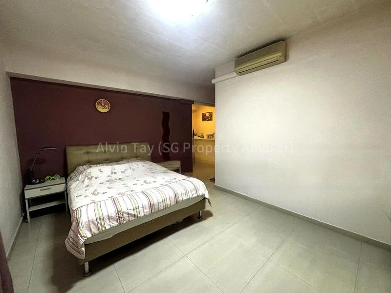 5 Room (5I) HDB for Sale in 653B Jurong West Street 61 - Image 2