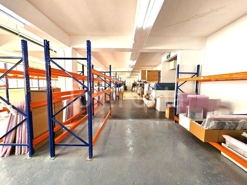 Light Industrial (B1) for Sale: Kapo Factory Building - Image 2