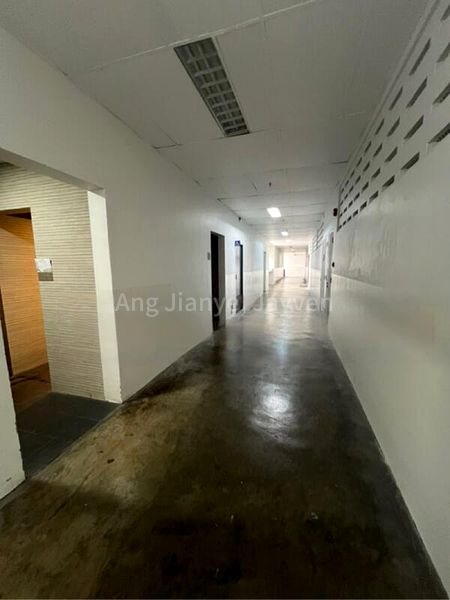 Light Industrial (B1) for Rent: Cititech Industrial Building - Image 4
