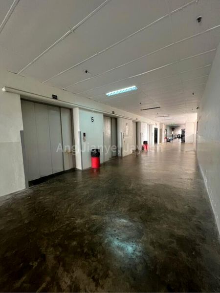 Light Industrial (B1) for Rent: Cititech Industrial Building - Image 5