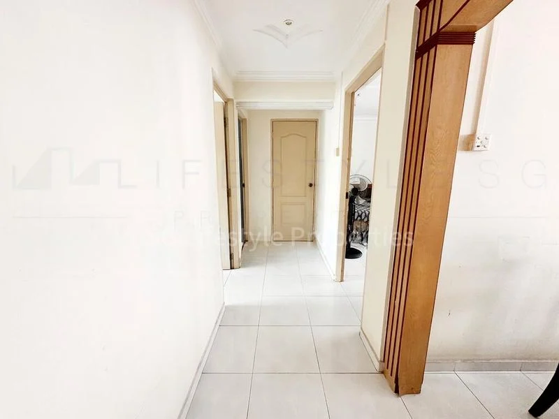 5 Room (5STD) HDB for Rent in  161 Yishun Street 11 - Image 3
