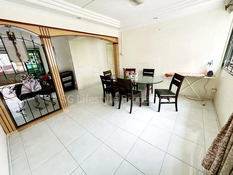 5 Room (5STD) HDB for Rent in  161 Yishun Street 11 - Image 6