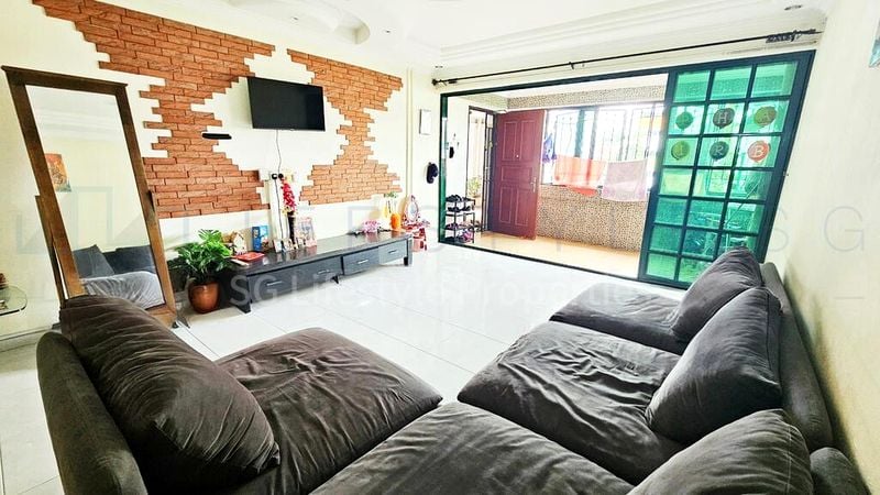 5 Room (5STD) HDB for Rent in  161 Yishun Street 11 - Image 7