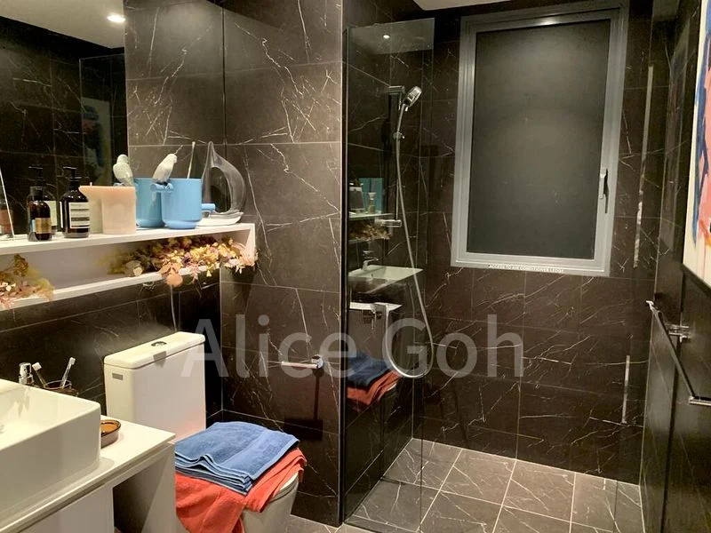 3 Bed Executive Condo for Sale in Ola - Image 2