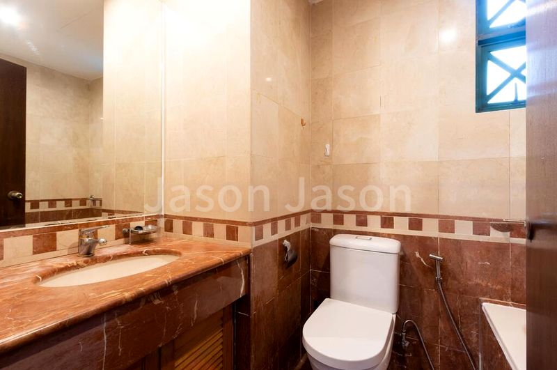 4 Bed Condo for Rent in  The Anchorage - Image 8