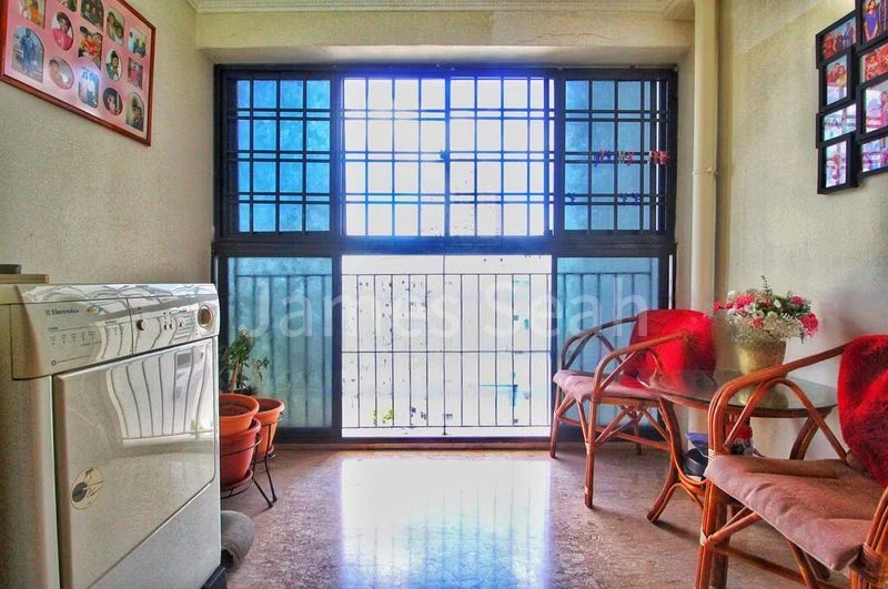 5 Room (5A) HDB for Sale in  220 Jurong East Street 21 - Image 6