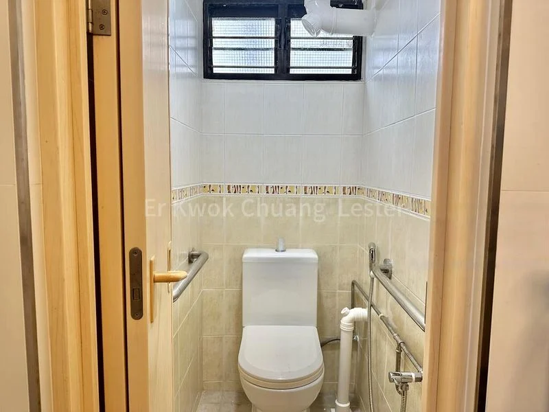 3 Room (3I) HDB for Rent in  47 Marine Crescent - Image 5