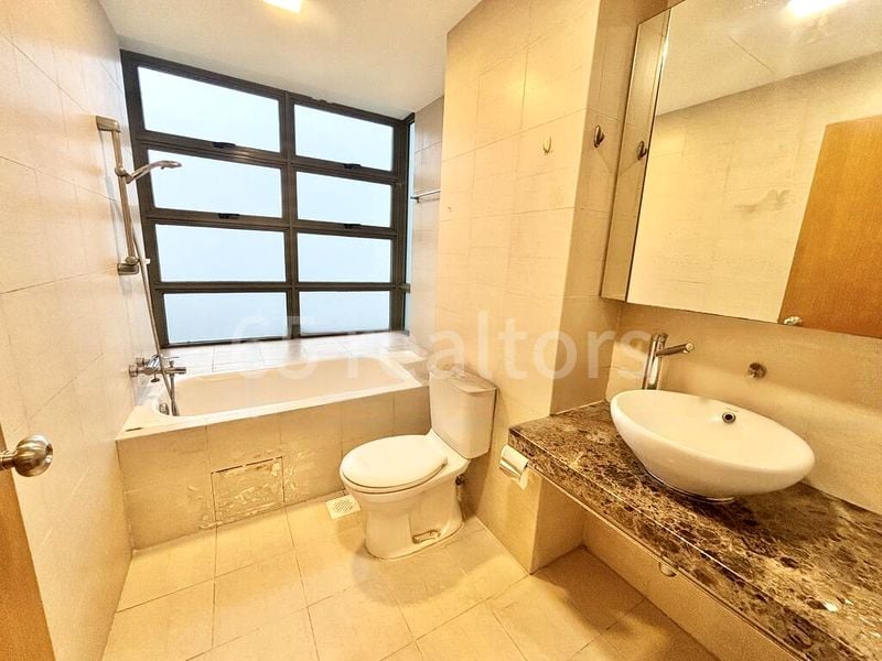 3 Bed Condo for Rent in  The Quintet - Image 1