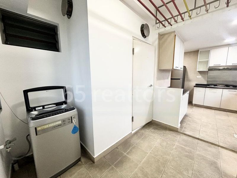 3 Bed Condo for Rent in  The Quintet - Image 10
