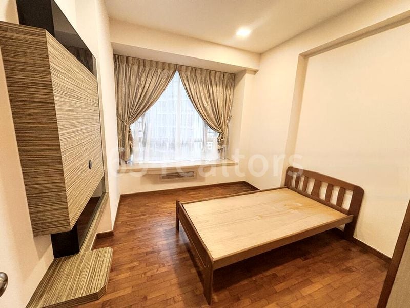 3 Bed Condo for Rent in  The Quintet - Image 5