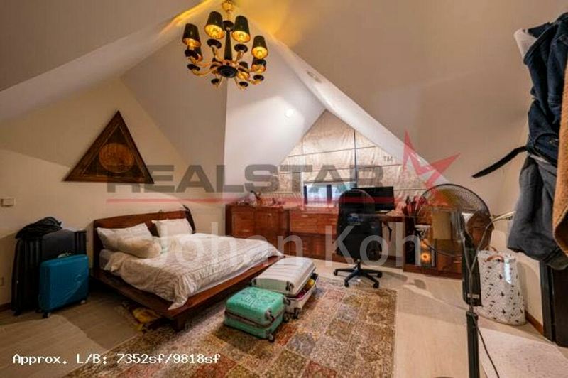 7 Bed Bungalow (Landed) for Sale in  Jalan Sentosa - Image 2